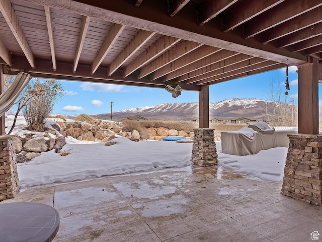 946 S Meadow Lark Ln E, Huntsville, UT 84317 - view of patio featuring a mountain view
