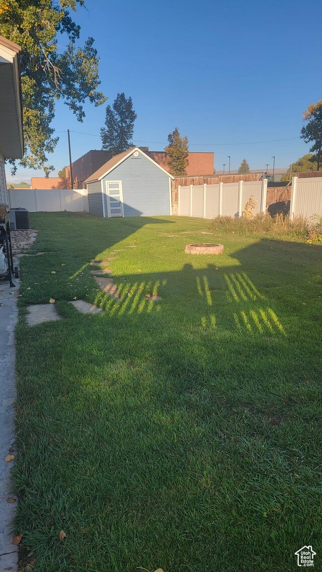 596 W 200 S, Vernal, UT 84078 - view of yard featuring fence