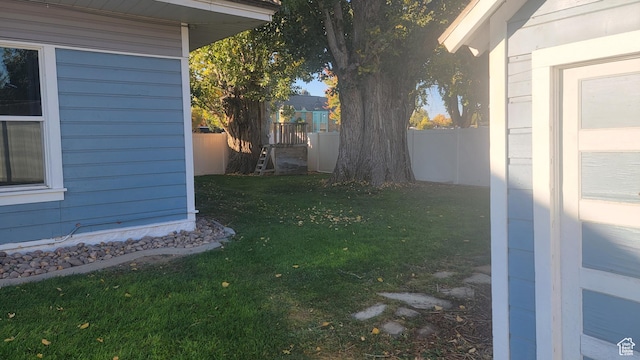 596 W 200 S, Vernal, UT 84078 - view of yard featuring fence