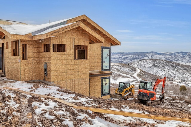 2127 E Peak Dr, Hideout, UT 84036 - view of snowy exterior featuring a mountain view