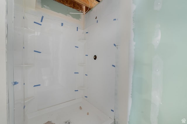 46501 W Bandanna Dr, Fruitland, UT 84027 - full bath with a shower