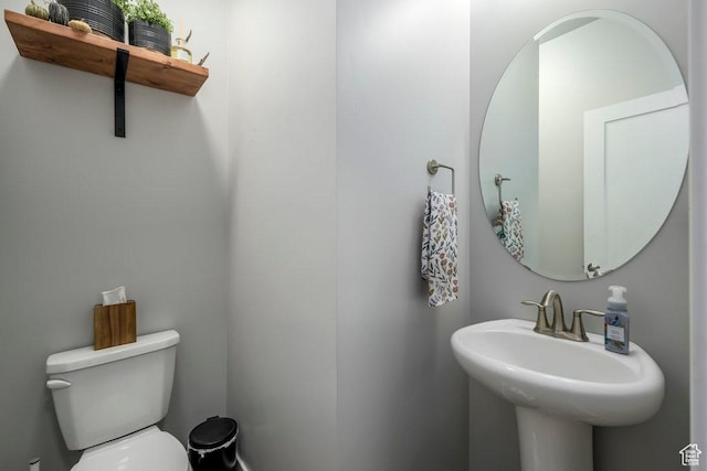 4268 S Steele Creek Ct E, Millcreek, UT 84107 - half bath featuring toilet