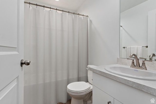 7007 W S Jordan Pkwy Unit 374, South Jordan, UT 84009 - bathroom with vanity, toilet, and a shower with curtain