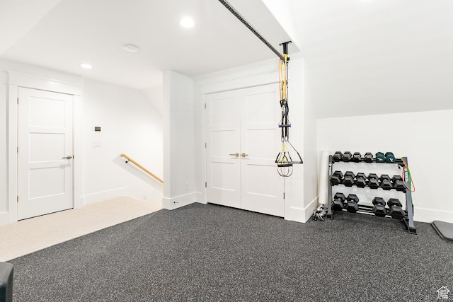 exercise area with recessed lighting and baseboards