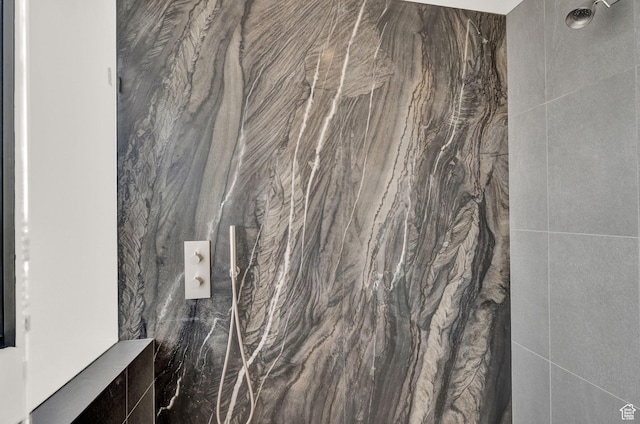 48 W 300 S Unit 2204-N, Salt Lake City, UT 84101 - interior details featuring a tile shower