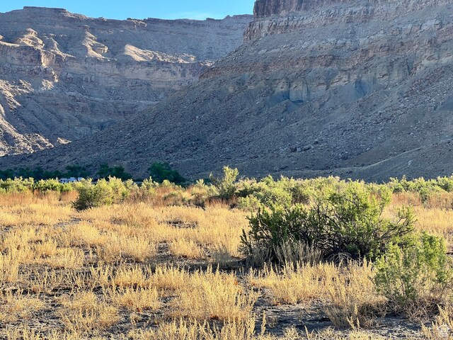 6100 Hastings Rd, Green River, UT 84525