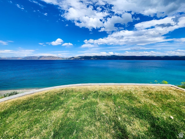 3030 S Edgemont Dr Unit 159, Garden City, UT 84028 - property view of water with a mountain view