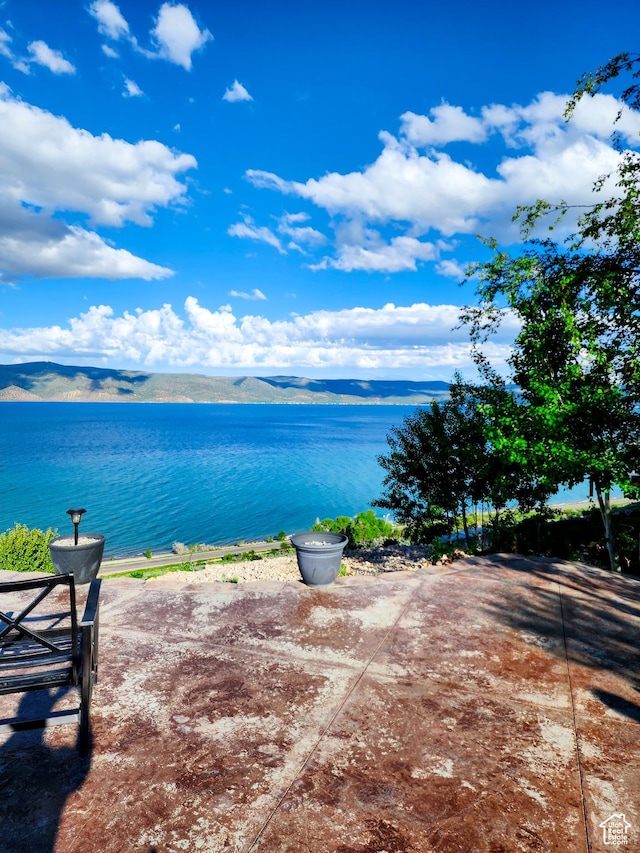 3030 S Edgemont Dr Unit 159, Garden City, UT 84028 - water view featuring a mountain view