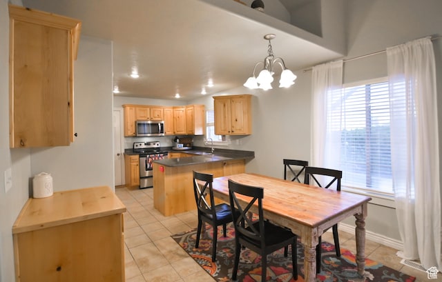 3131 E River Bottoms Rd S, Spanish Fork, UT 84660 - dining room with baseboards, visible vents, a chandelier, and light tile patterned floors