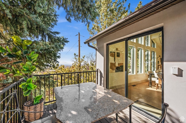 2651 E Hiawatha Cir, Salt Lake City, UT 84108 - balcony with outdoor dining space