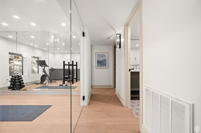 2651 E Hiawatha Cir, Salt Lake City, UT 84108 - workout room with visible vents, recessed lighting, baseboards, and wood finished floors