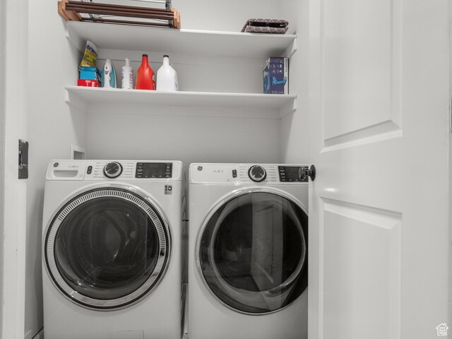 5927 Dartmouth Dr, Mountain Green, UT 84050 - laundry area with washer and dryer