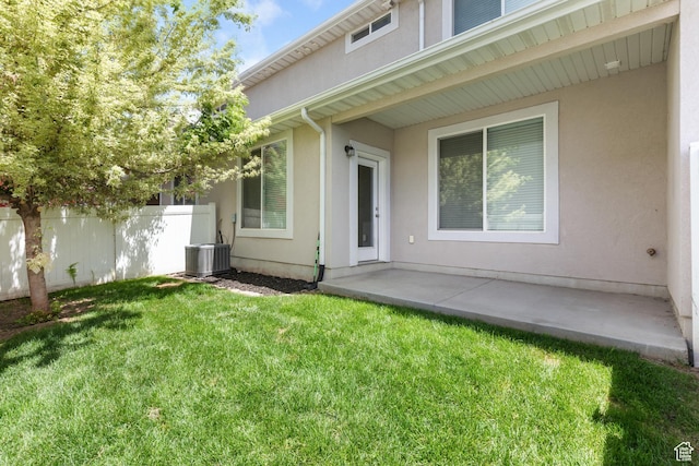 280 S 675 W, Centerville, UT 84014 - view of yard featuring a patio area