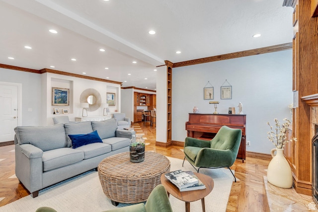 living area with crown molding, recessed lighting, and baseboards