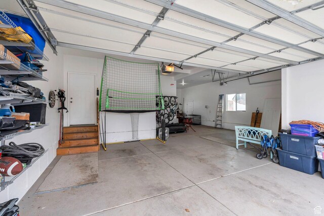 11702 S Water Brook Ct, South Jordan, UT 84095 - garage with a garage door opener