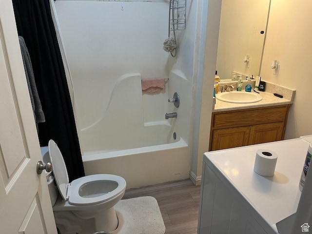 464 N 1000 E, Spanish Fork, UT 84660 - full bath featuring vanity, toilet, wood finished floors, and shower / tub combo with curtain