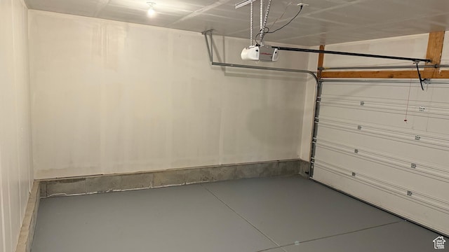 7886 S Fauna Ln W, West Jordan, UT 84081 - garage with a garage door opener