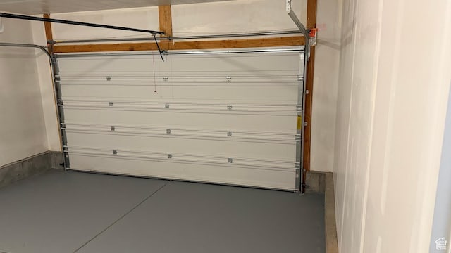 7886 S Fauna Ln W, West Jordan, UT 84081 - view of garage
