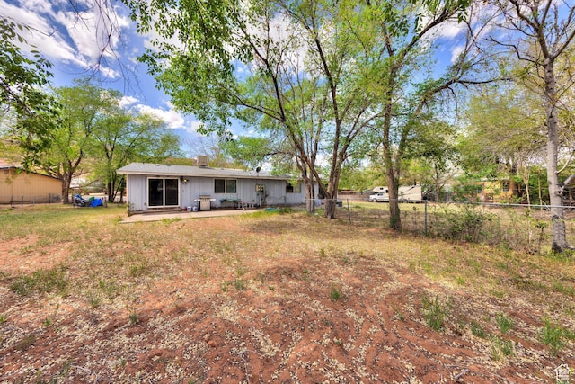 451 & Dr, Moab, UT 84532 - view of yard with fence and a patio area
