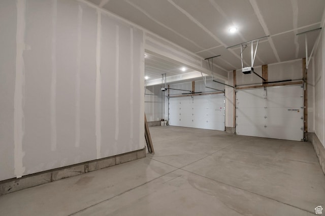 2123 N 520 W, Centerville, UT 84014 - garage with a garage door opener