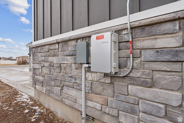 9227 N Horizon Dr, Eagle Mountain, UT 84005 - exterior details featuring stone siding