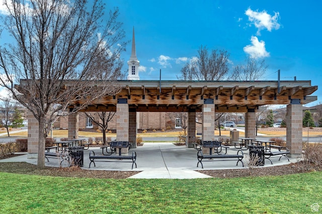 4532 W Cave Run Ln S, South Jordan, UT 84009 - view of property's community featuring a gazebo and a yard