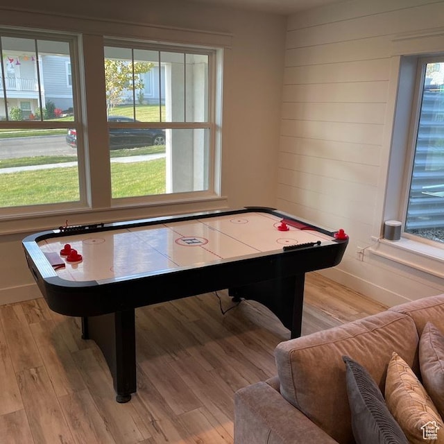 10887 S Lamond Dr, South Jordan, UT 84009 - rec room featuring baseboards and wood finished floors