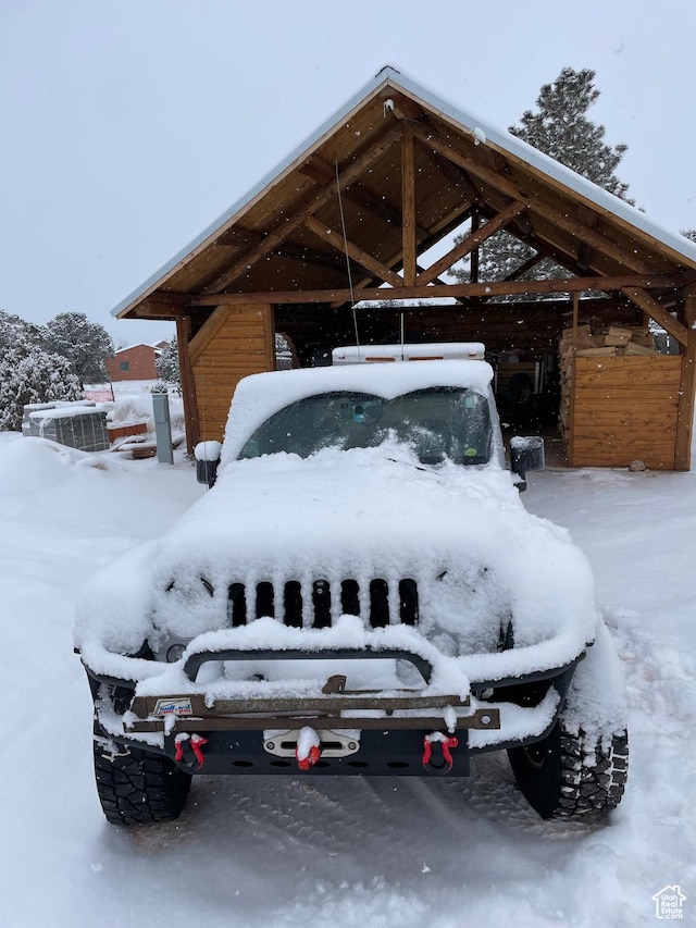 365 W Sleeping Rainbow Dr, Torrey, UT 84775 - view of snow covered parking