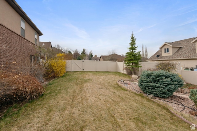 1035 E 300 S, Santaquin, UT 84655 - view of yard with a gate and a fenced backyard