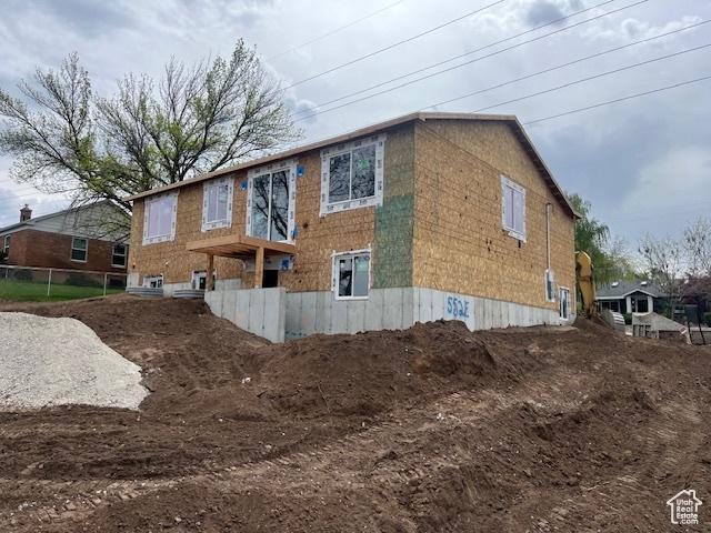 552 41st St, South Ogden, UT 84403 - view of side of home