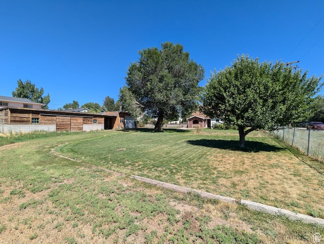 view of yard featuring fence