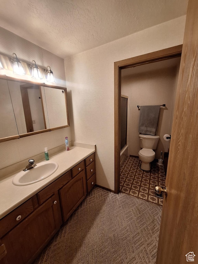 2801 W 1900 N, Plain City, UT 84404 - bathroom featuring a shower, toilet, vanity, and a textured ceiling