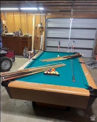 1372 S Cottonwood Ln, Hatch, UT 84735 - rec room featuring pool table and concrete floors