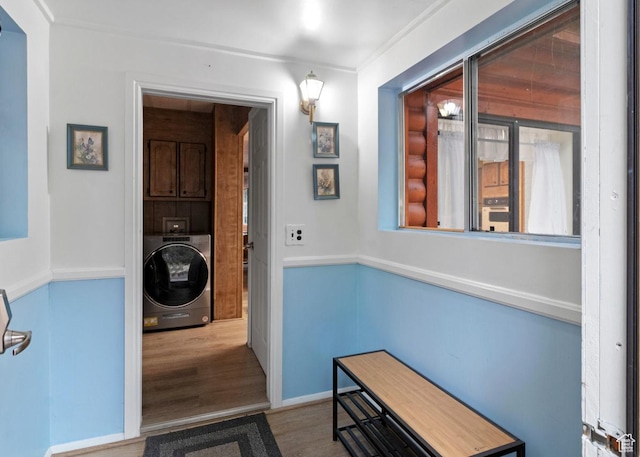 1372 S Cottonwood Ln, Hatch, UT 84735 - hallway featuring washer / clothes dryer and wood finished floors