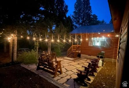 1372 S Cottonwood Ln, Hatch, UT 84735 - view of patio at night