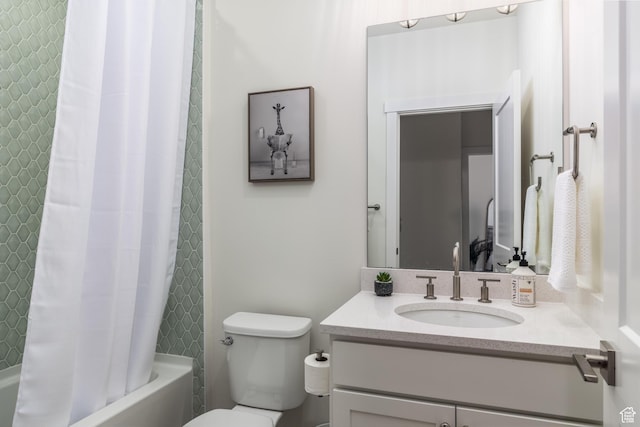 757 W Periwinkle Ln Unit 210, St George, UT 84790 - full bath with vanity, shower / bath combination with curtain, and toilet