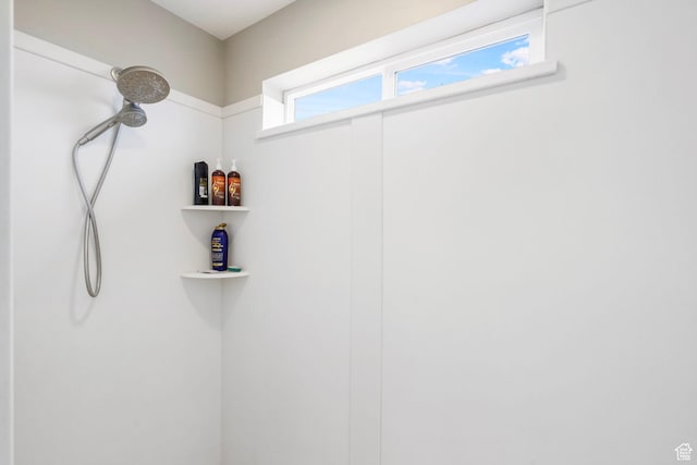 60 N 1100 W, Farmington, UT 84025 - bathroom featuring walk in shower
