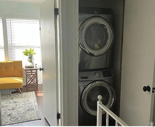 1418 W Telegraph Hill Dr, Taylorsville, UT 84123 - laundry room with stacked washer and clothes dryer