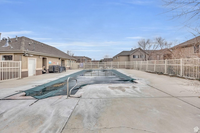 1598 Westbury Way Unit H, Lehi, UT 84043 - community pool with a patio and a fenced backyard