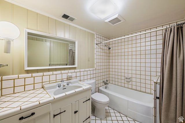 2532 E Maywood Dr, Salt Lake City, UT 84109 - full bathroom with toilet, vanity, shower / bathtub combination with curtain, visible vents, and decorative backsplash