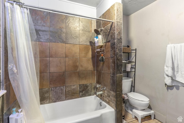 629 S 400 E, Salt Lake City, UT 84111 - full bath featuring tile patterned floors, toilet, and shower / bath combo