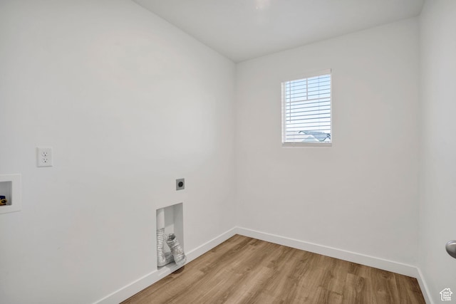 900 E Mecham Ave, Layton, UT 84040 - washroom with light wood finished floors, washer hookup, electric dryer hookup, laundry area, and baseboards