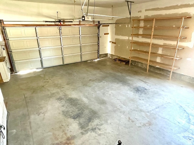 2662 W Toni Lee St, West Jordan, UT 84088 - garage with a garage door opener