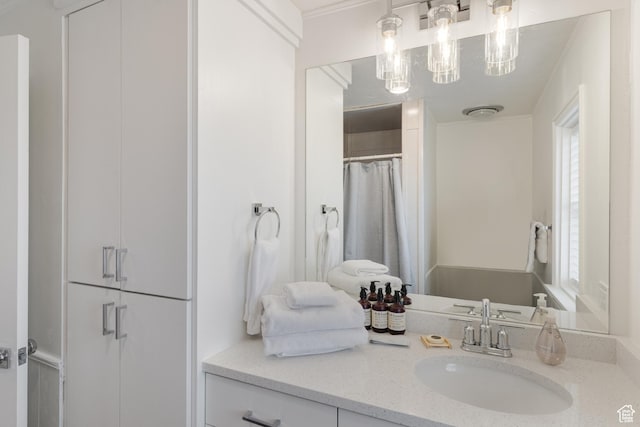199 N 300 W, Garden City, UT 84028 - full bath featuring a shower with curtain and vanity