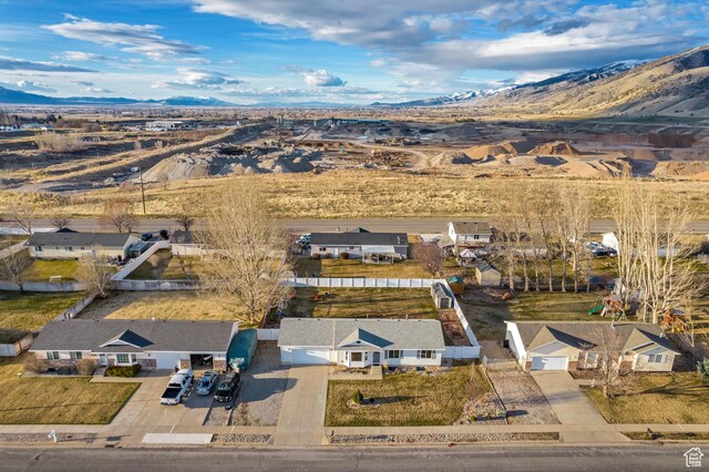 aerial view featuring a residential view and a mountain view