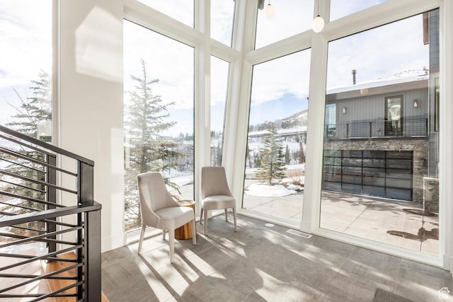 2908 W Deer Pointe Dr, Heber City, UT 84032 - interior space with a high ceiling