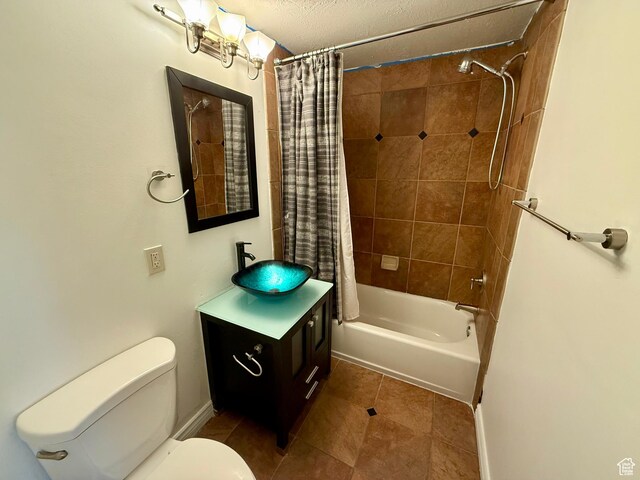 6991 S Canyon Pines Cir E, Cottonwood Heights, UT 84121 - bathroom with baseboards, toilet, shower / bath combination with curtain, and vanity