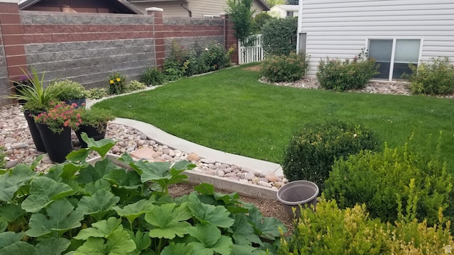 414 S 3130 W, Vernal, UT 84078 - view of yard with fence