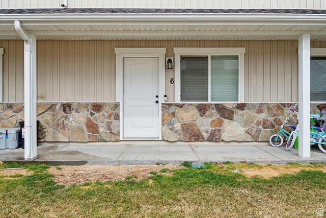 483 N 2650 W Unit 6, Tremonton, UT 84337 - property entrance featuring stone siding