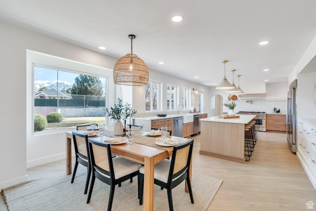 881 S 635 W, Orem, UT 84058 - dining area featuring baseboards, light wood-style flooring, and recessed lighting